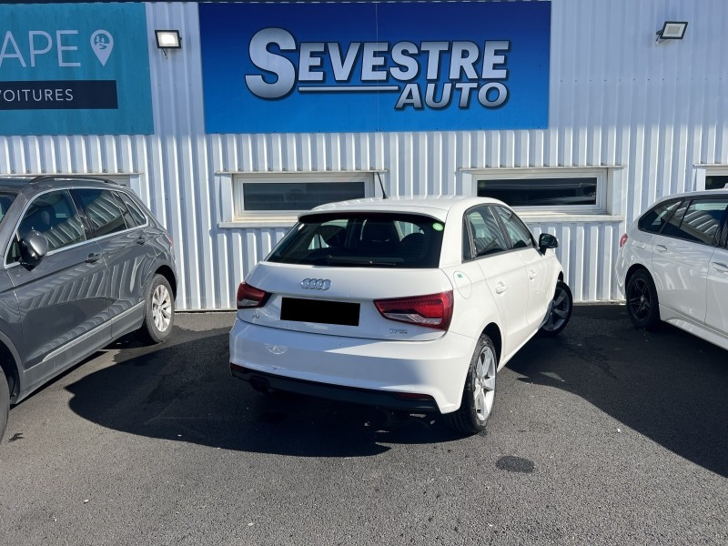 Photo 3 de l'offre de AUDI A1 1.4 TFSI 150CH COD AMBITION à 14490€ chez Sevestre Automobiles Nantes