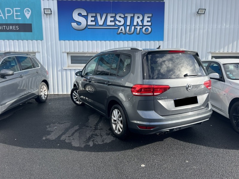 Photo 3 de l'offre de VOLKSWAGEN TOURAN 2.0 TDI 150CH BLUEMOTION TECHNOLOGY FAP CONFORTLINE BUSINESS 5 PLACES à 17990€ chez Sevestre Automobiles Nantes