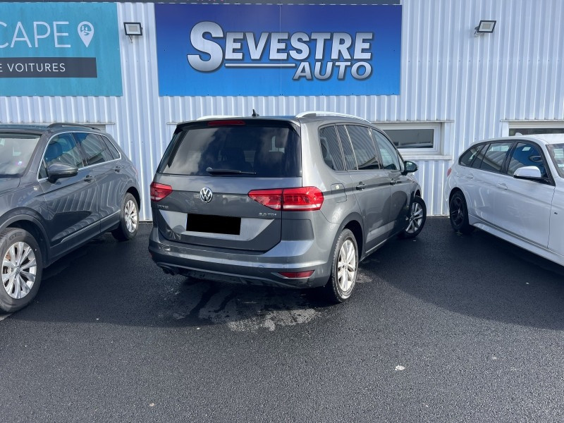 Photo 4 de l'offre de VOLKSWAGEN TOURAN 2.0 TDI 150CH BLUEMOTION TECHNOLOGY FAP CONFORTLINE BUSINESS 5 PLACES à 17990€ chez Sevestre Automobiles Nantes