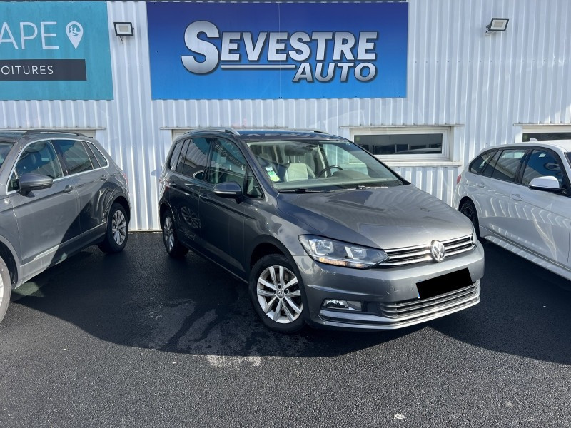 Photo 2 de l'offre de VOLKSWAGEN TOURAN 2.0 TDI 150CH BLUEMOTION TECHNOLOGY FAP CONFORTLINE BUSINESS 5 PLACES à 17990€ chez Sevestre Automobiles Nantes