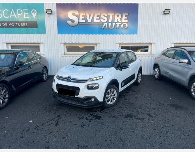 Photo 1 de l'offre de CITROEN C3 PURETECH 82CH FEEL à 8490€ chez Sevestre Automobiles Nantes