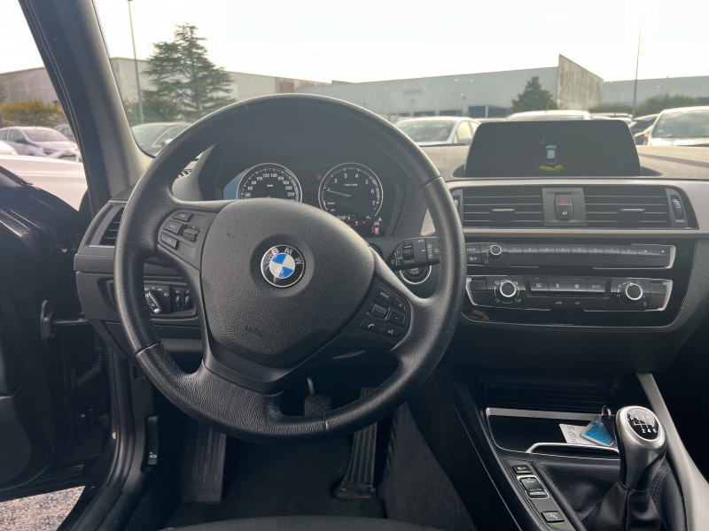 Photo 8 de l'offre de BMW SERIE 1 (F21/F20) 116I 109CH LOUNGE 5P à 14490€ chez Sevestre Automobiles Nantes