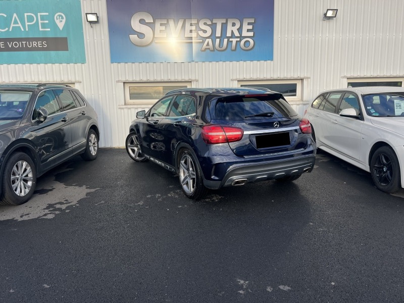 Photo 3 de l'offre de MERCEDES-BENZ CLASSE GLA 200 D 136CH FASCINATION 7G-DCT EURO6C à 18490€ chez Sevestre Automobiles Nantes