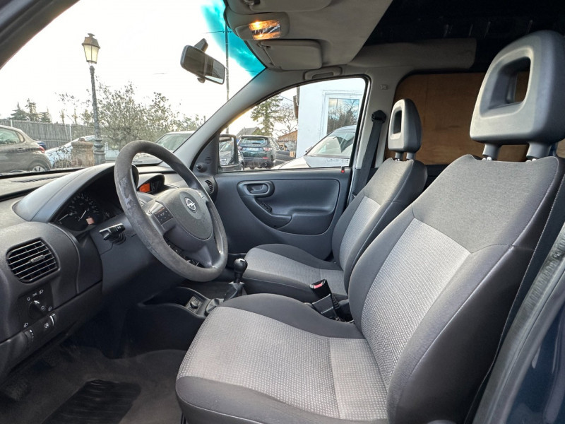 Photo 11 de l'offre de OPEL COMBO CARGO 1.3CDTI PACK CLIM à 5990€ chez Colmar Sud Automobiles