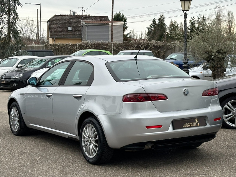 Photo 8 de l'offre de ALFA ROMEO 159 1.9 JTS DISTINCTIVE à 6490€ chez Colmar Sud Automobiles