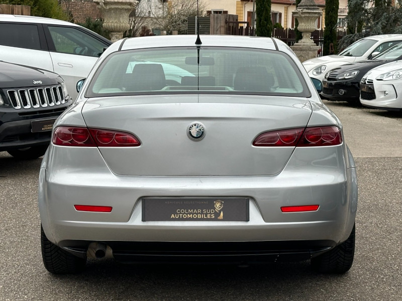 Photo 9 de l'offre de ALFA ROMEO 159 1.9 JTS DISTINCTIVE à 6490€ chez Colmar Sud Automobiles