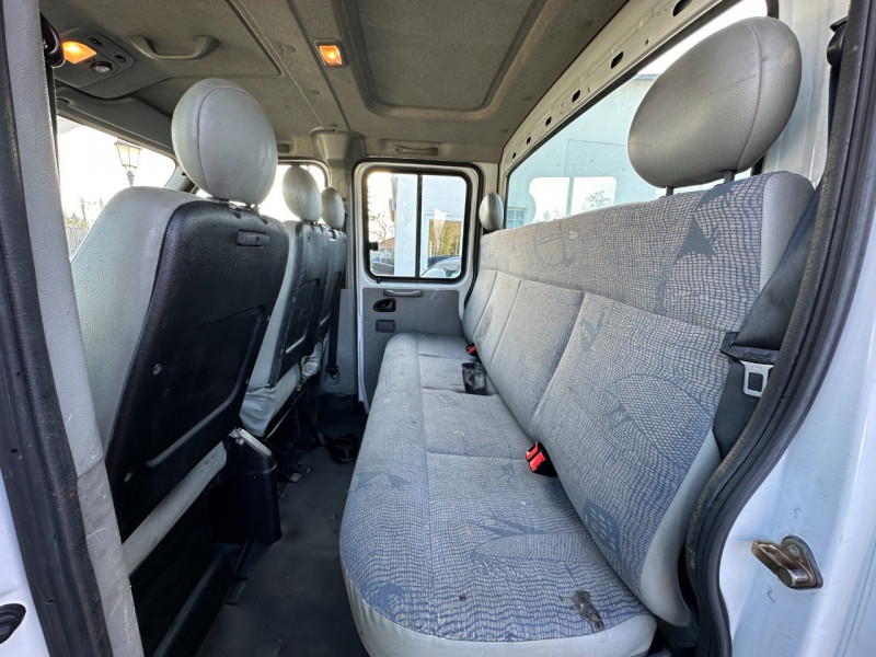 Photo 13 de l'offre de RENAULT MASTER II CCB 2.2 DCI 90CH DOUBLE CABINE à 4500€ chez Colmar Sud Automobiles