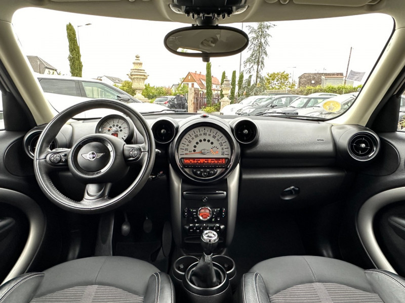 Photo 3 de l'offre de MINI COUNTRYMAN COOPER D 112CH CHILI ALL4 à 10990€ chez Colmar Sud Automobiles