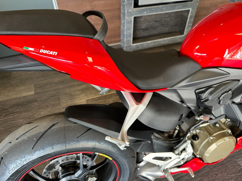 Photo 18 de l'offre de DUCATI PANIGALE PANIGALE 1299 S ABS à 23490€ chez Colmar Sud Automobiles