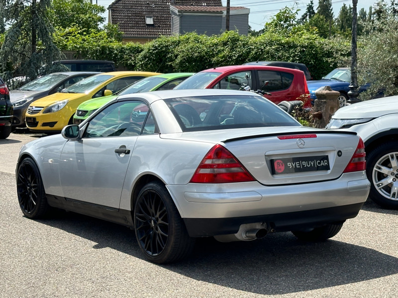 Photo 24 de l'offre de MERCEDES-BENZ CLASSE SLK 230K à 8990€ chez Colmar Sud Automobiles