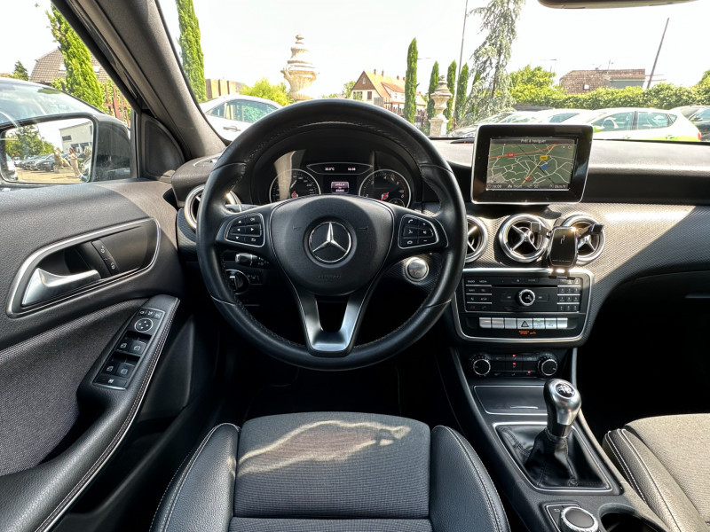 Photo 18 de l'offre de MERCEDES-BENZ CLASSE A 180 D INTUITION à 18490€ chez Colmar Sud Automobiles