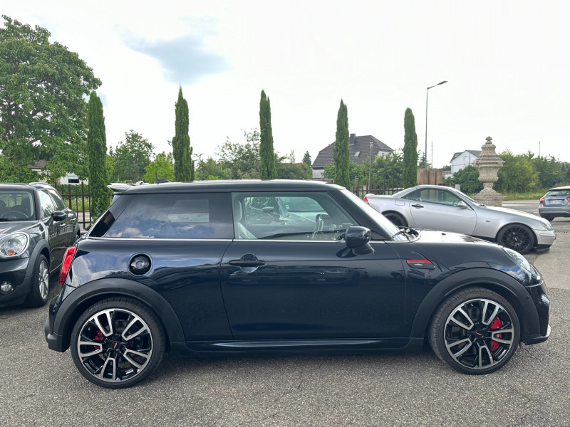 Photo 4 de l'offre de MINI MINI JOHN COOPER WORKS 231CH  BVA8 à 33490€ chez Colmar Sud Automobiles