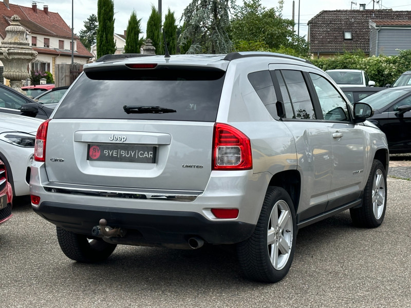 Photo 2 de l'offre de JEEP COMPASS 2.2 CRD163 FAP LIMITED 4X4 à 9990€ chez Colmar Sud Automobiles