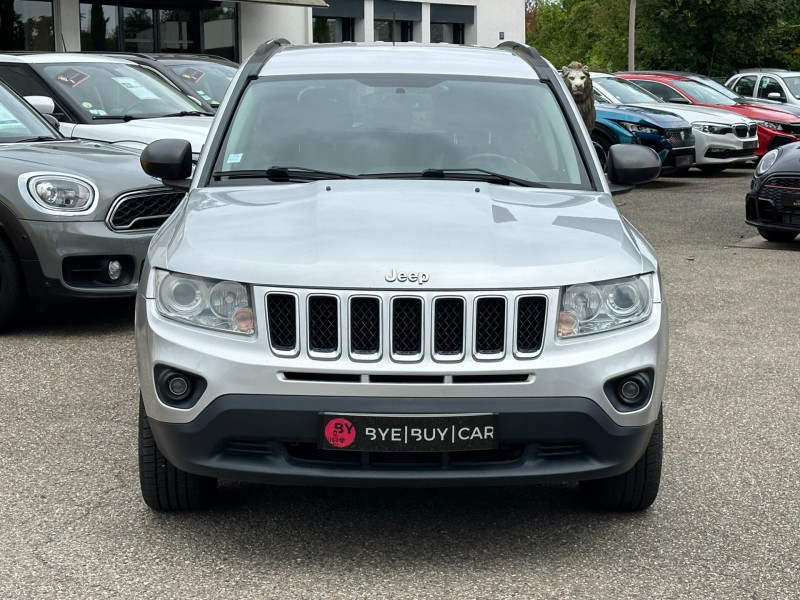 Photo 7 de l'offre de JEEP COMPASS 2.2 CRD163 FAP LIMITED 4X4 à 9990€ chez Colmar Sud Automobiles