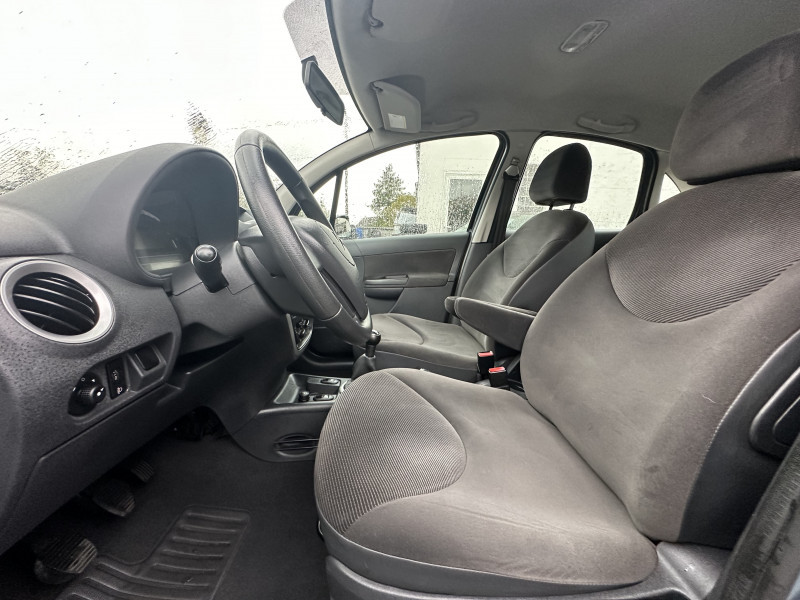 Photo 11 de l'offre de CITROEN C3 1.4I 16V CONFORT à 4990€ chez Colmar Sud Automobiles