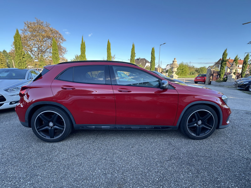 Photo 4 de l'offre de MERCEDES-BENZ CLASSE GLA 200 à 17990€ chez Colmar Sud Automobiles