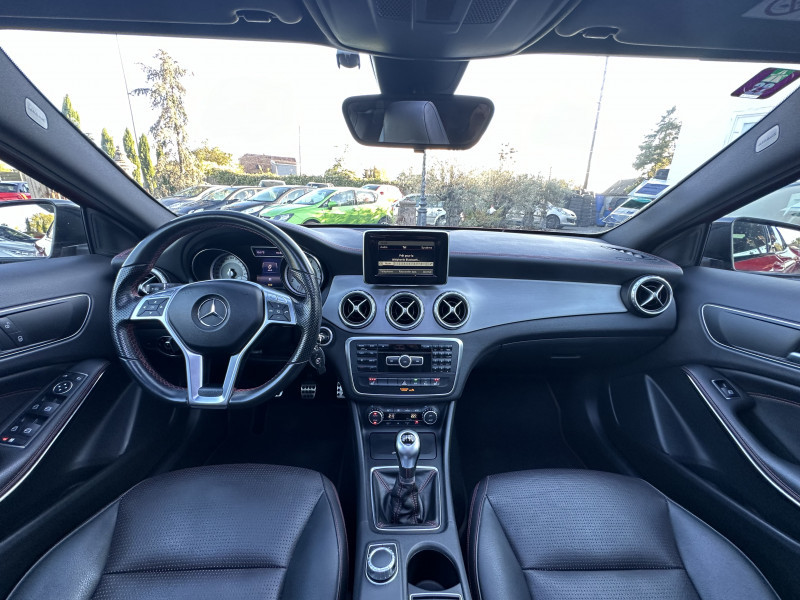 Photo 3 de l'offre de MERCEDES-BENZ CLASSE GLA 200 à 17990€ chez Colmar Sud Automobiles