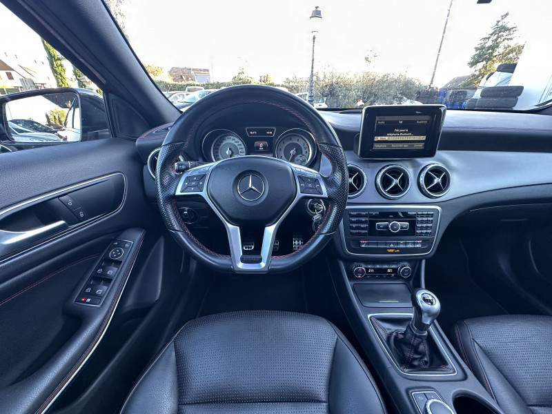 Photo 12 de l'offre de MERCEDES-BENZ CLASSE GLA 200 à 17990€ chez Colmar Sud Automobiles