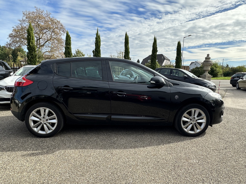 Photo 5 de l'offre de RENAULT MEGANE III 1.9 DCI 130CH FAP XV DE FRANCE ECO² à 7990€ chez Colmar Sud Automobiles