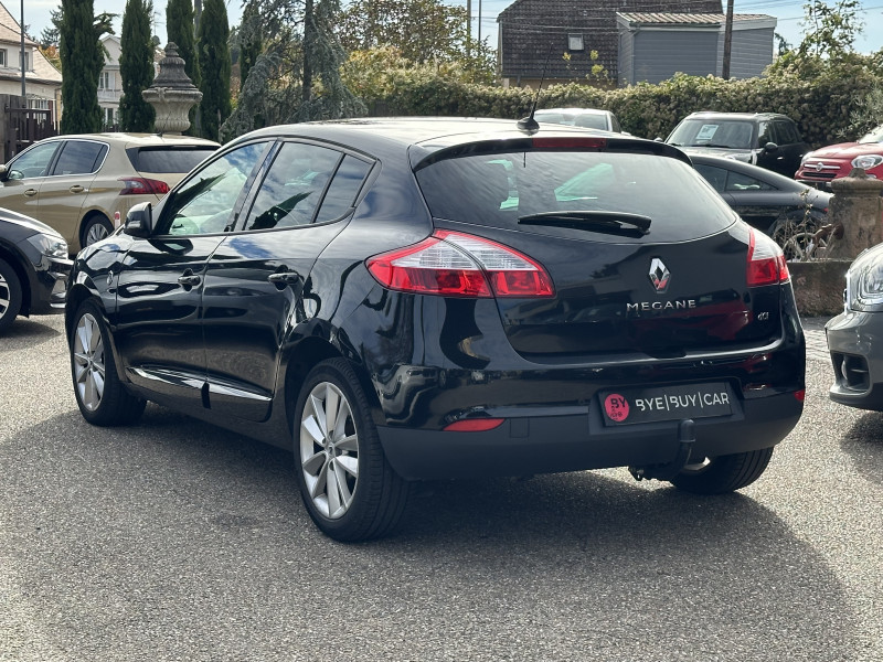 Photo 11 de l'offre de RENAULT MEGANE III 1.9 DCI 130CH FAP XV DE FRANCE ECO² à 7990€ chez Colmar Sud Automobiles