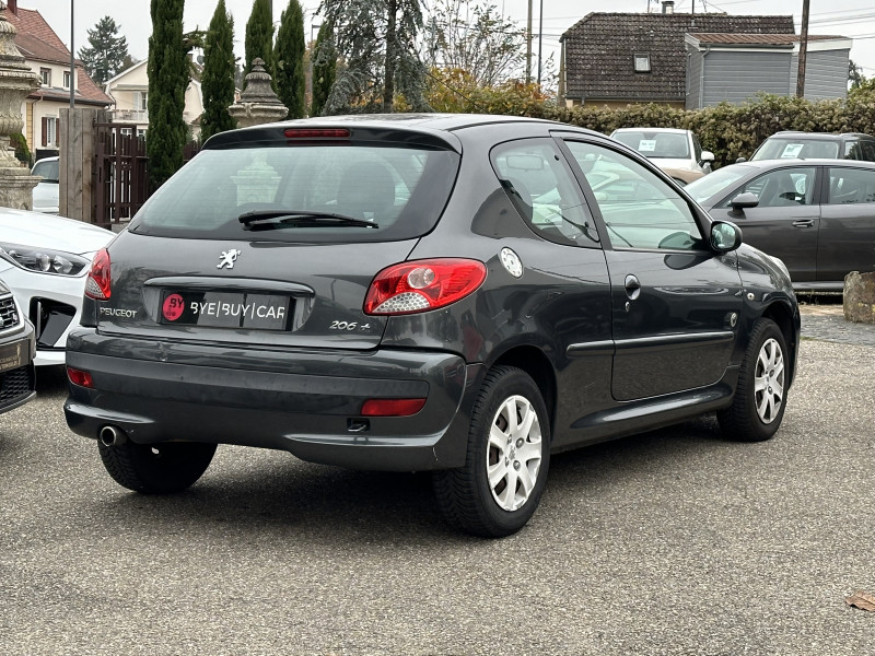 Photo 2 de l'offre de PEUGEOT 206 + 1.1 GENERATION 3P à 4990€ chez Colmar Sud Automobiles