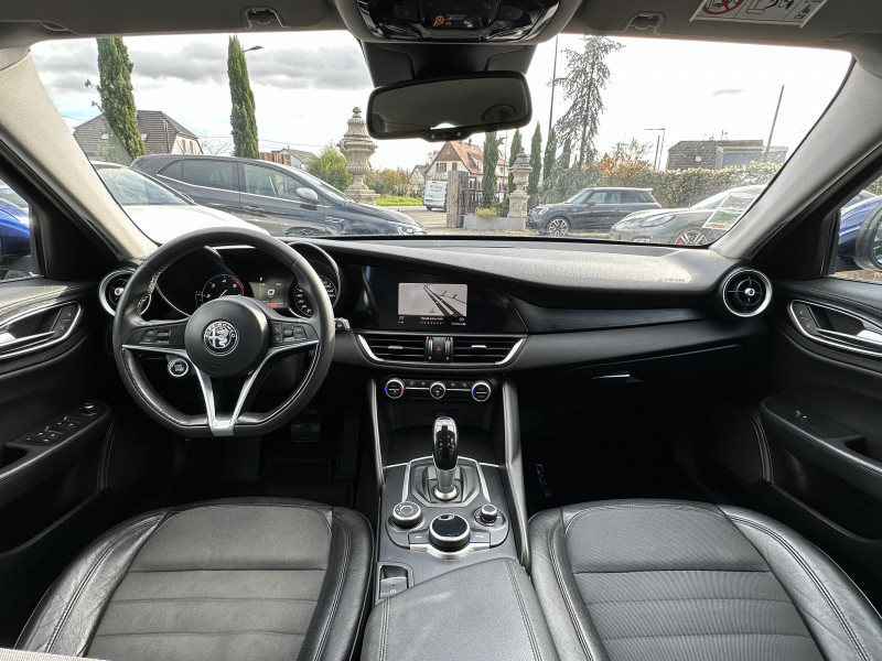 Photo 3 de l'offre de ALFA ROMEO GIULIA 2.2 JTD 150CH SUPER AT8 à 13990€ chez Colmar Sud Automobiles