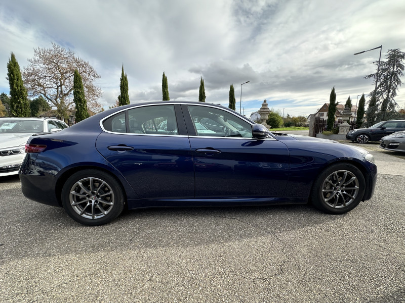 Photo 5 de l'offre de ALFA ROMEO GIULIA 2.2 JTD 150CH SUPER AT8 à 13990€ chez Colmar Sud Automobiles