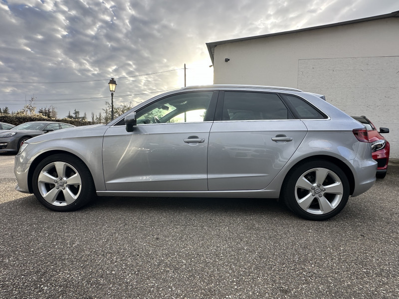 Photo 10 de l'offre de AUDI A3 SPORTBACK 1.6 TDI 110CH FAP ADVANCED à 14490€ chez Colmar Sud Automobiles