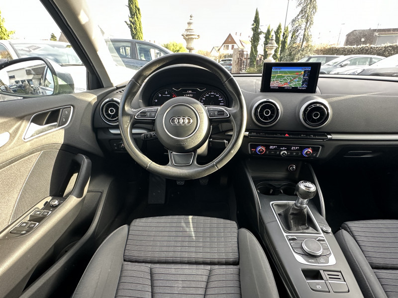 Photo 19 de l'offre de AUDI A3 SPORTBACK 1.6 TDI 110CH FAP ADVANCED à 14490€ chez Colmar Sud Automobiles