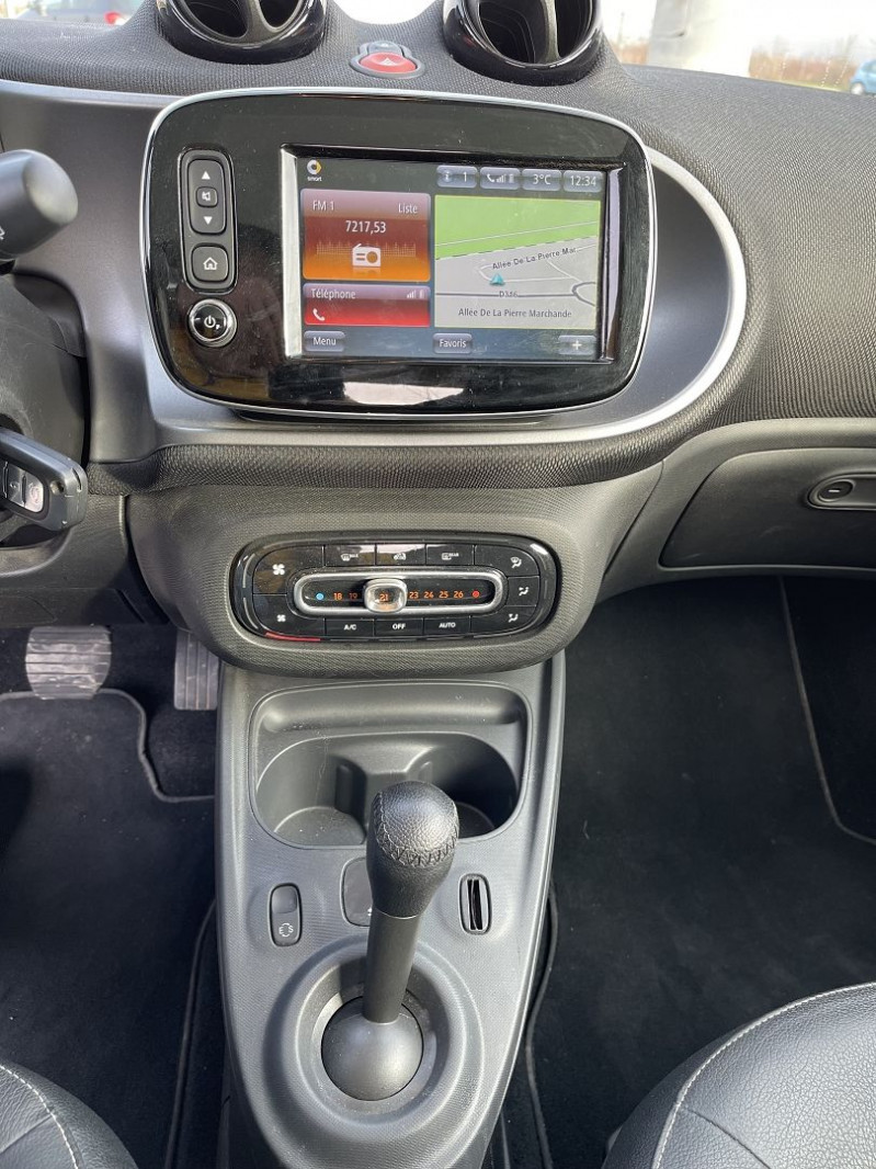 Photo 11 de l'offre de SMART FORTWO COUPE 90CH PRIME TWINAMIC à 13580€ chez Lofi Automobiles