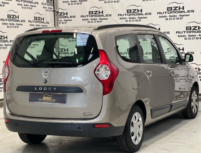 Photo 2 de l'offre de DACIA LODGY 1.5 DCI 90CH ECO² LAUREATE 7 PLACES à 10990€ chez BZH Automobiles