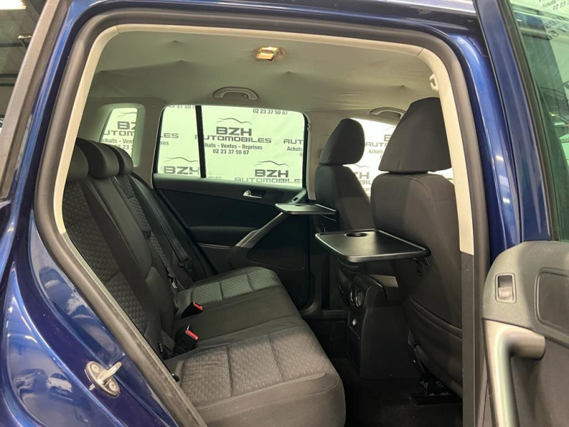 Photo 17 de l'offre de VOLKSWAGEN TIGUAN 2.0 TDI 140CH FAP SPORTLINE à 11990€ chez BZH Automobiles