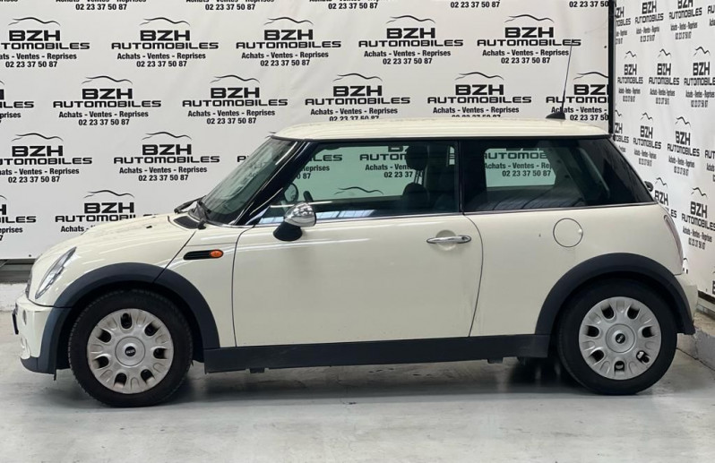 Photo 2 de l'offre de MINI MINI ONE 90CH PACK à 6490€ chez BZH Automobiles