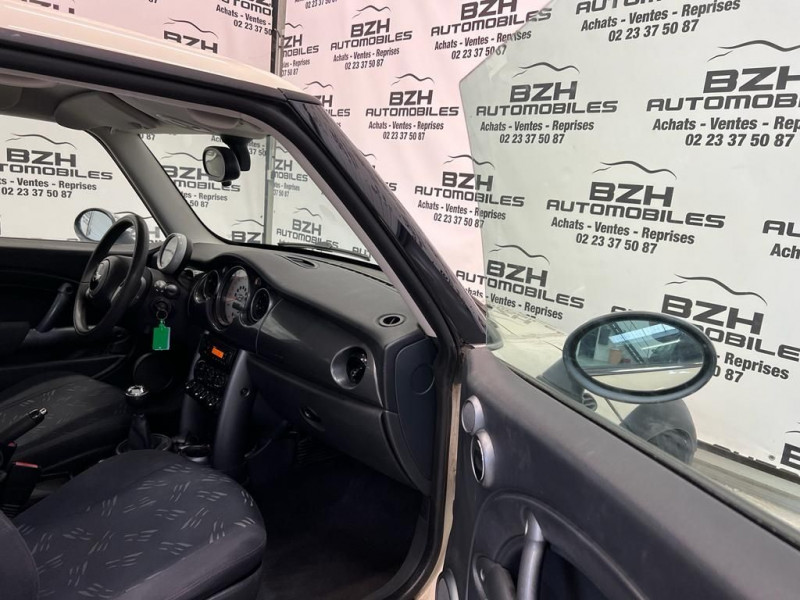 Photo 10 de l'offre de MINI MINI ONE 90CH PACK à 6490€ chez BZH Automobiles