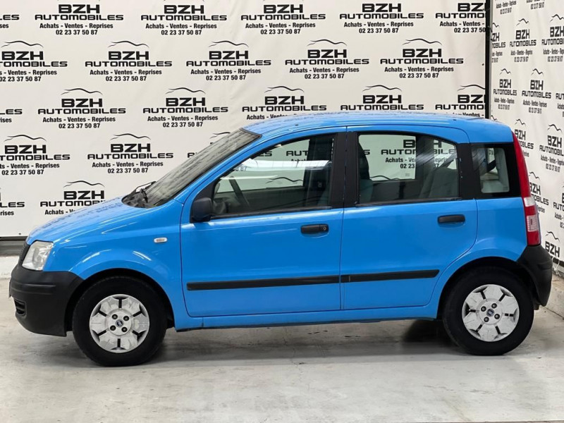 Photo 4 de l'offre de FIAT PANDA 1.1 8V 54CH TEAM à 4990€ chez BZH Automobiles