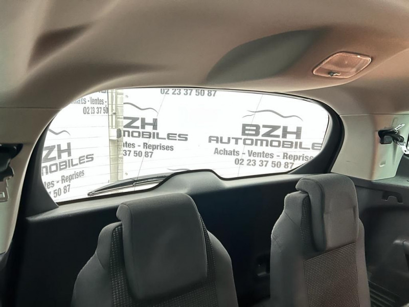 Photo 14 de l'offre de PEUGEOT 5008 1.6 BLUEHDI 120CH STYLE II S&S EAT6 7 PLACES à 15490€ chez BZH Automobiles