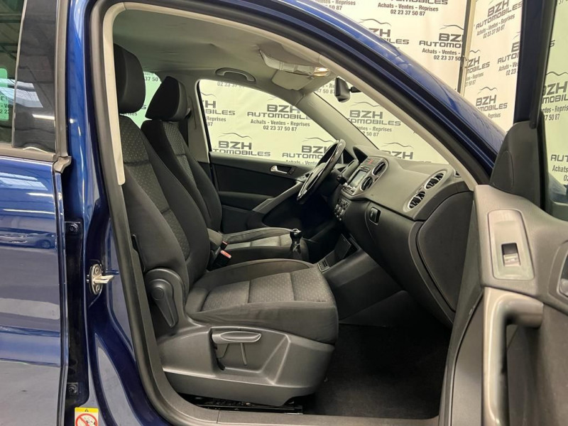 Photo 9 de l'offre de VOLKSWAGEN TIGUAN 2.0 TDI 140CH FAP SPORTLINE à 11990€ chez BZH Automobiles