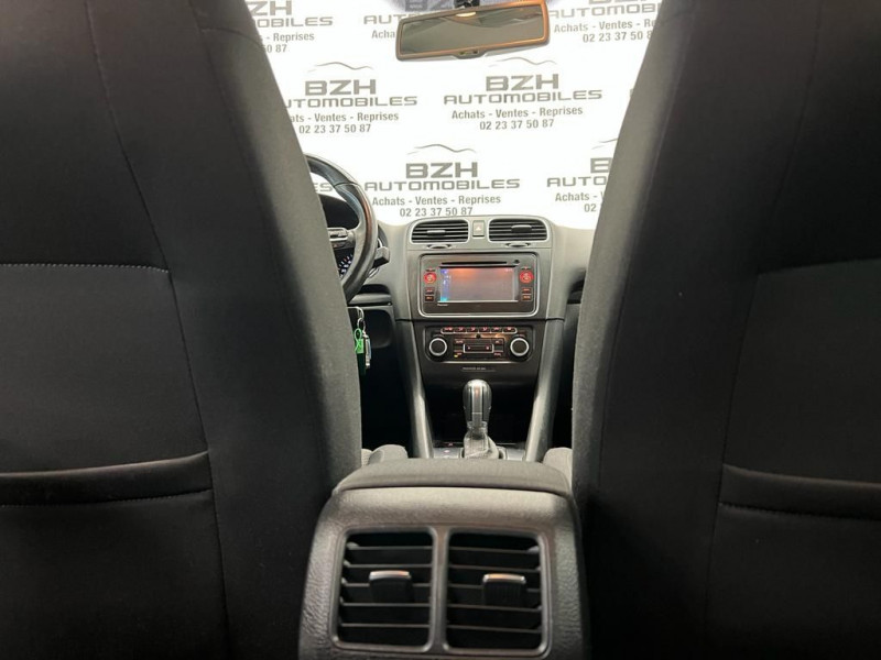 Photo 12 de l'offre de VOLKSWAGEN GOLF VI DISPONIBILITE IMMEDIAT 2.0 TDI 140CH FAP CONFORTLINE DSG6 5P à 13490€ chez BZH Automobiles