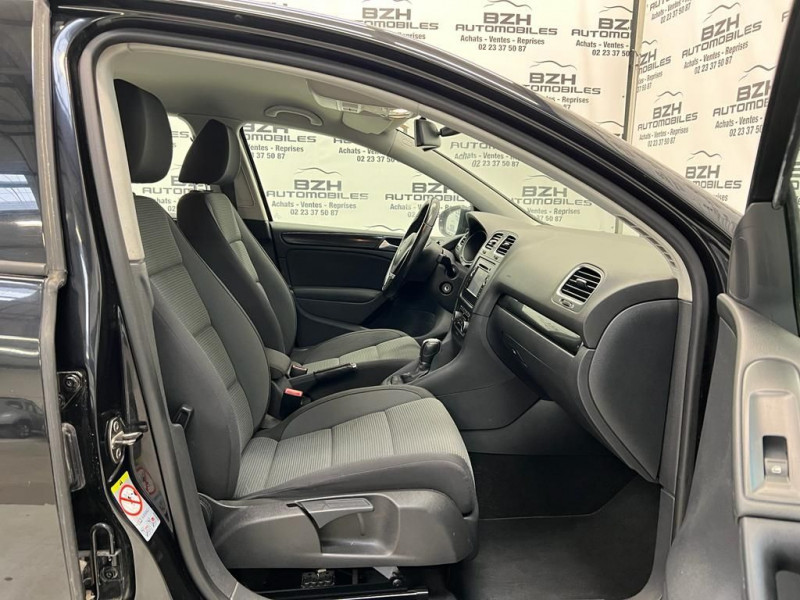Photo 15 de l'offre de VOLKSWAGEN GOLF VI DISPONIBILITE IMMEDIAT 2.0 TDI 140CH FAP CONFORTLINE DSG6 5P à 13490€ chez BZH Automobiles