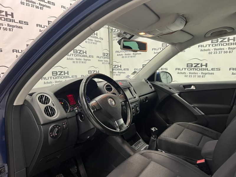 Photo 7 de l'offre de VOLKSWAGEN TIGUAN 2.0 TDI 140CH FAP SPORTLINE à 11990€ chez BZH Automobiles