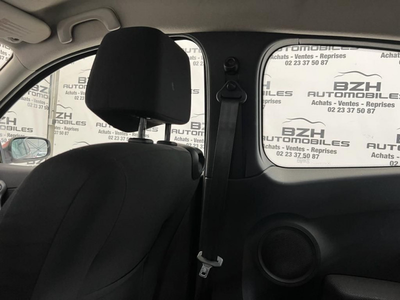 Photo 20 de l'offre de RENAULT CLIO III 1.5 DCI 70CH DYNAMIQUE 3P à 5990€ chez BZH Automobiles