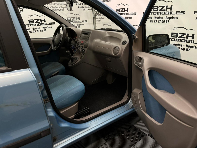 Photo 9 de l'offre de FIAT PANDA 1.2 8V 60CH CLASS à 5490€ chez BZH Automobiles