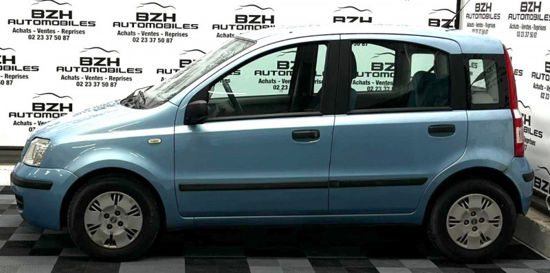 Photo 3 de l'offre de FIAT PANDA 1.2 8V 60CH CLASS à 5490€ chez BZH Automobiles