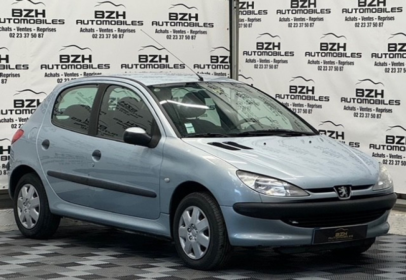 Photo 1 de l'offre de PEUGEOT 206 2.0 HDI ECO XR PRESENCE 5P à 4490€ chez BZH Automobiles