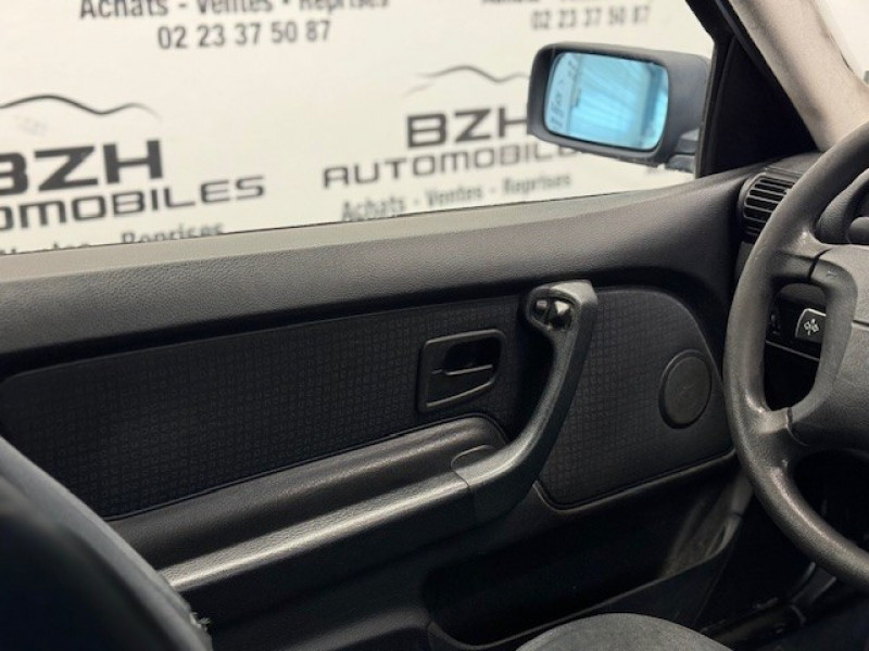 Photo 18 de l'offre de BMW SERIE 3 COMPACT (E36) 316I 105CH à 4490€ chez BZH Automobiles
