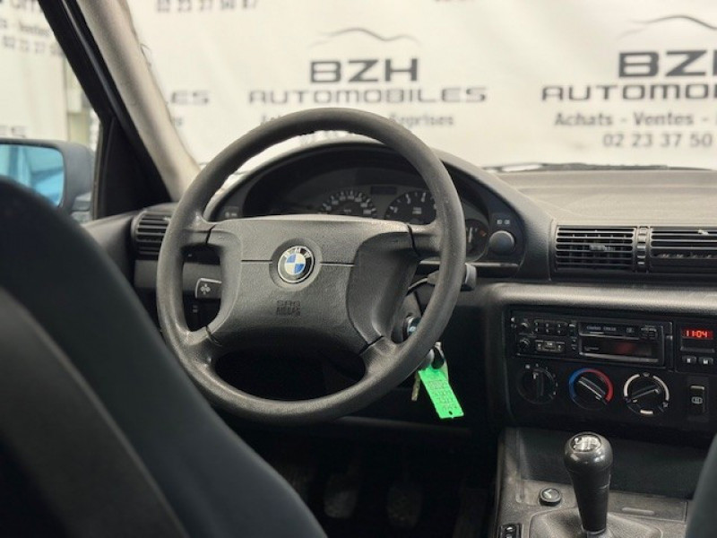 Photo 15 de l'offre de BMW SERIE 3 COMPACT (E36) 316I 105CH à 4490€ chez BZH Automobiles