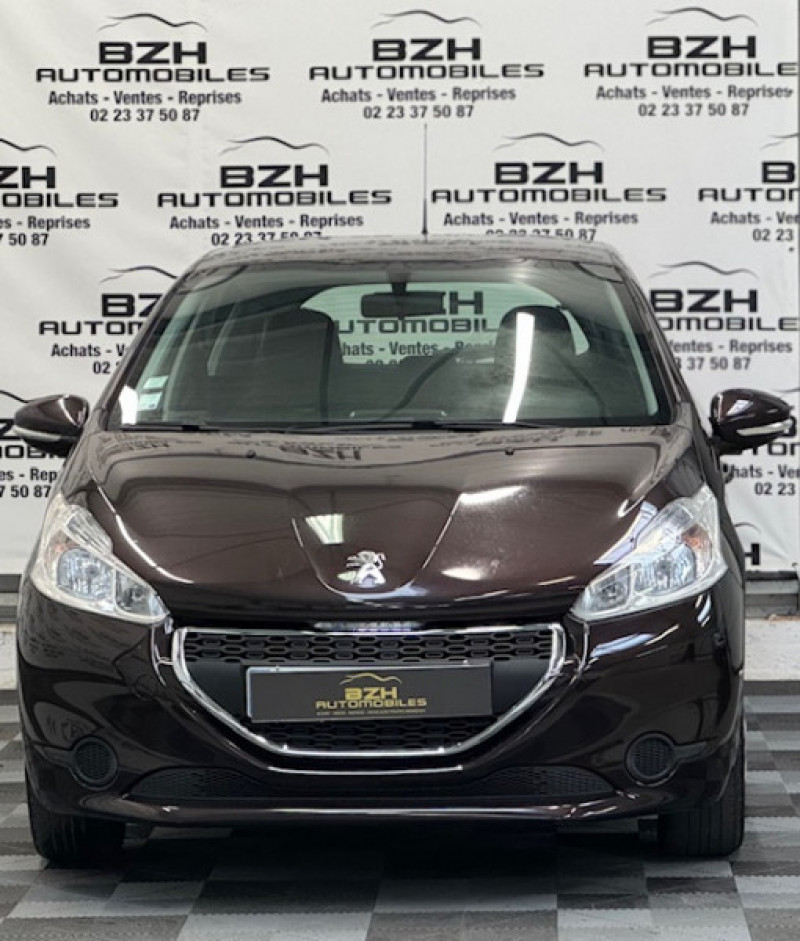 Photo 2 de l'offre de PEUGEOT 208 1.4 HDI ACTIVE 5P * CLIM / REGULATEUR / ECRAN * à 8490€ chez BZH Automobiles