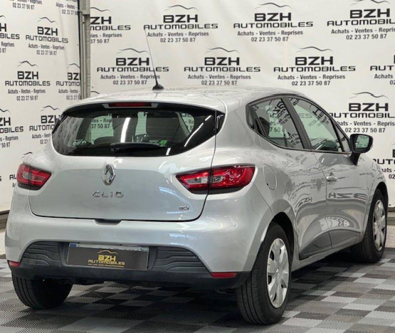 Photo 5 de l'offre de RENAULT CLIO IV CLIO 4 1.5 DCI 75CH EXPRESSION ECO² à 8990€ chez BZH Automobiles