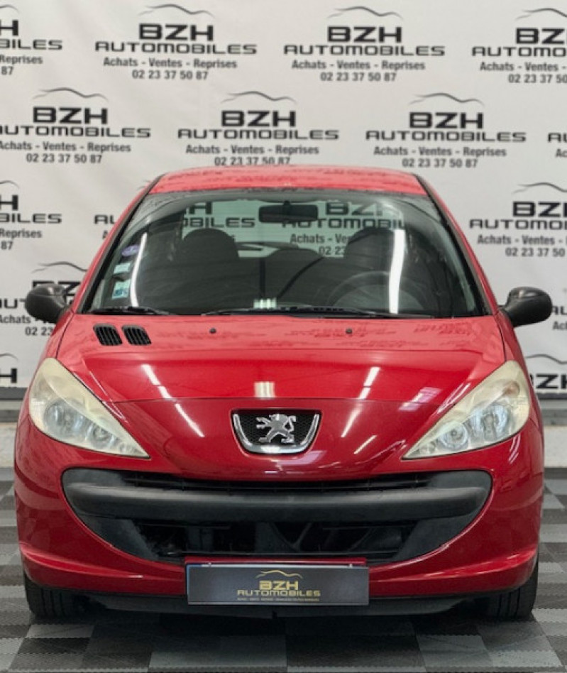 Photo 2 de l'offre de PEUGEOT 206 + 1.1 URBAN EURO5 3P à 5990€ chez BZH Automobiles