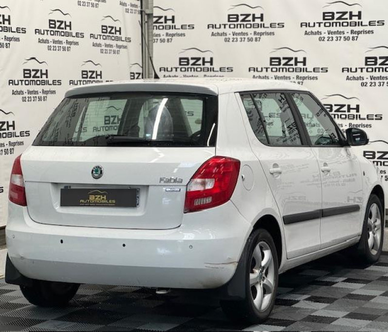 Photo 3 de l'offre de SKODA FABIA 1.6 TDI 75CH ACTIVE * CLIM / RADRA DE RECUL * à 8490€ chez BZH Automobiles